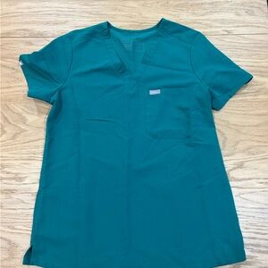 Figs One Pocket Scrub Top- Hunter Green